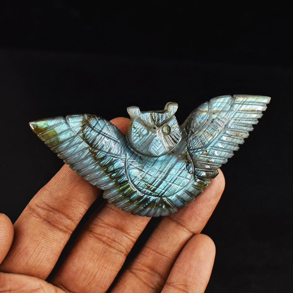 Beautiful 151.00  Carats  Genuine Amazing Blue Flash Labardorite Hand Carved Crystal Owl