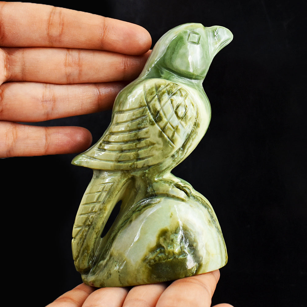 Artisian 1876.00 Carats  Genuine  Serpentine  Hand Carved Crystal Parrot Gemstone  Carving