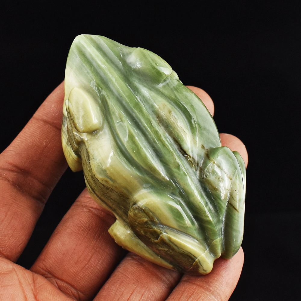 Beautiful 556.00 Carats Genuine Serpentine Hand Carved  Crystal Gemstone Carving Frog