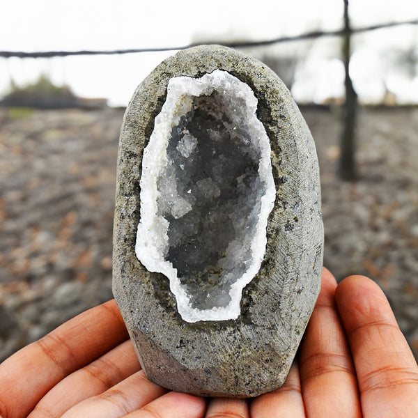 Natural 2106.00 Cts Genuine MM Quartz Crystal Specimen Gemstone