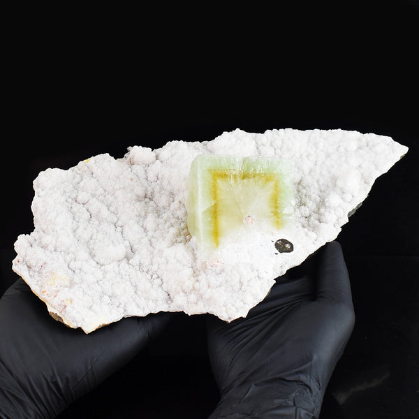 Awesome 6815.00 Cts Apophyllite With Chalcedony Gemstone Crystal Specimen