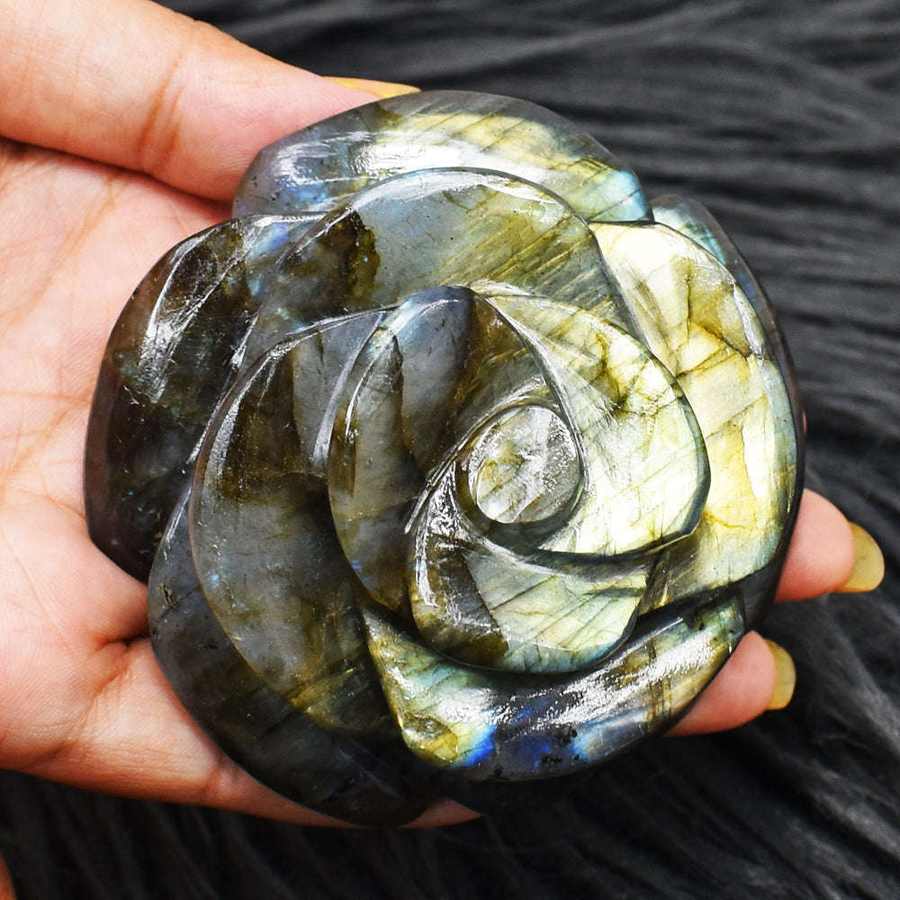 gemsmore:Amazing Golden Flash Labradorite Hand Carved Rose