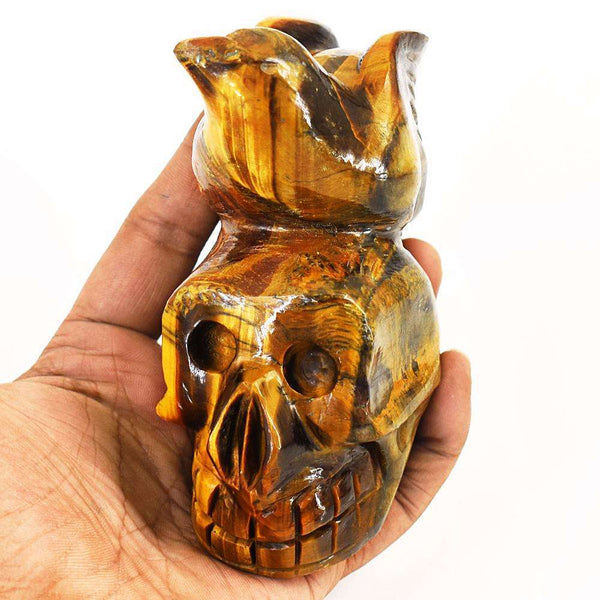 gemsmore:Artisian Tiger Eye Hand Carved Skull With Bird