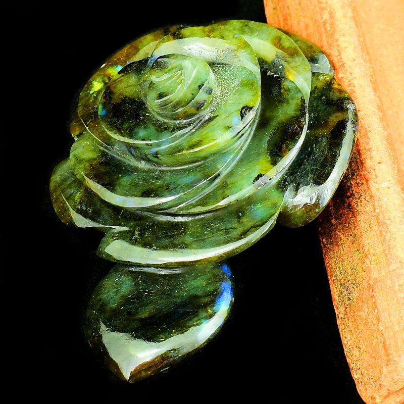 gemsmore:Craftsmen Hand Craved Labradorite Gemstone Rose