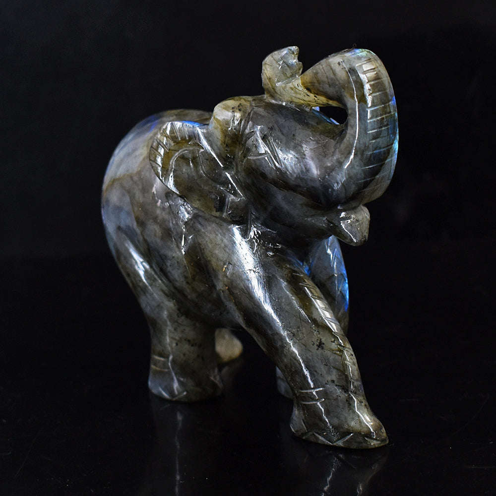 gemsmore:Exclusive Blue Flash Labradorite  Hand Carved Genuine Crystal Gemstone Carving Elephant
