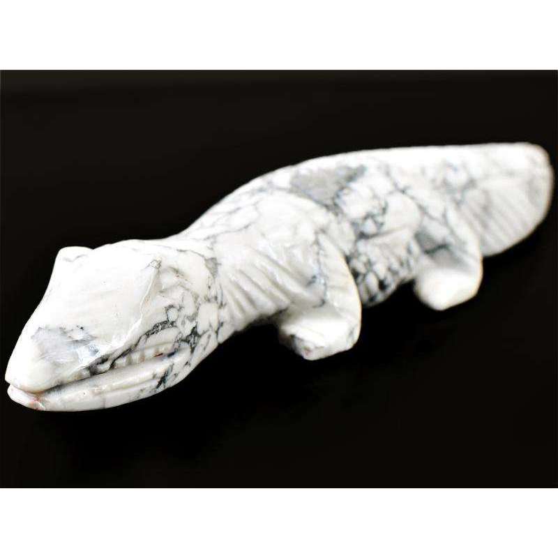 gemsmore:Genuine White Howlite Beautifully Hand Carved Crocodile