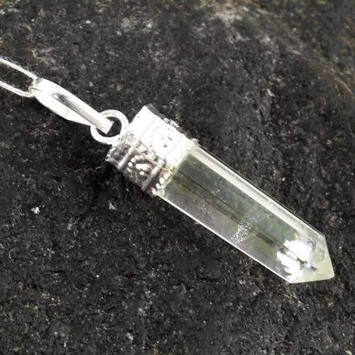 gemsmore:Natural White Quartz Healing Point Pendant