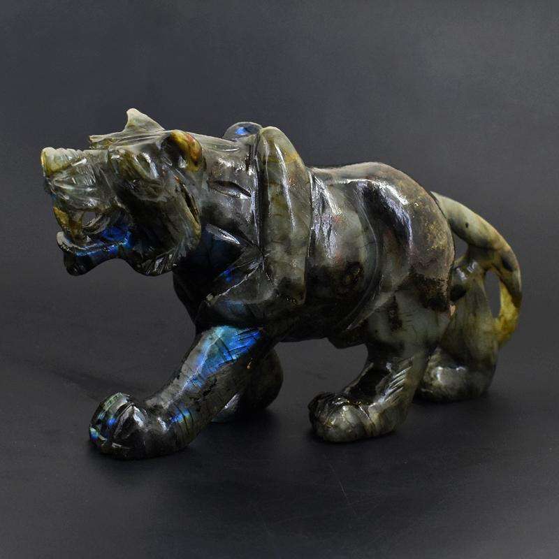 gemsmore:Top Blue Flash Labradorite Crystal Carved Lion